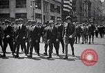 Immagine di Inductees in abiti civili marzo New York United States USA, 1917, secondo 27 filmato di repertorio 65675030403