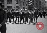 Immagine di Inductees in abiti civili marzo New York United States USA, 1917, secondo 31 filmato di repertorio 65675030403
