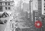 Immagine di Inductees in abiti civili marzo New York United States USA, 1917, secondo 40 filmato di repertorio 65675030403