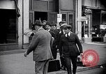 Immagine di Inductees in abiti civili marzo New York United States USA, 1917, secondo 53 filmato di repertorio 65675030403