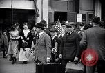 Immagine di Inductees in abiti civili marzo New York United States USA, 1917, secondo 57 filmato di repertorio 65675030403