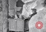Image le forage de trous Kennecott Alaska USA, 1927, de la seconde 60 séquences d'archives historiques vidéo 65675030409