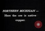 Standbild man-Auto Northern Michigan United States USA, 1927, aus Sekunde 16 historischem Filmmaterial Videoclip 65675030423