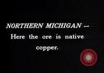 Standbild man-Auto Northern Michigan United States USA, 1927, aus Sekunde 17 historischem Filmmaterial Videoclip 65675030423