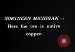 Standbild man-Auto Northern Michigan United States USA, 1927, aus Sekunde 18 historischem Filmmaterial Videoclip 65675030423