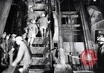 Standbild man-Auto Northern Michigan United States USA, 1927, aus Sekunde 35 historischem Filmmaterial Videoclip 65675030423