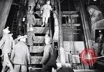 Standbild man-Auto Northern Michigan United States USA, 1927, aus Sekunde 39 historischem Filmmaterial Videoclip 65675030423