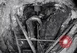 Standbild nass bohren Butte Montana USA, 1927, aus Sekunde 14 historischem Filmmaterial Videoclip 65675030431