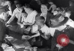 Immagine di Il razionamento di guerra United States USA, 1917, secondo 17 filmato di repertorio 65675030442