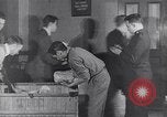 Immagine di Il razionamento di guerra United States USA, 1917, secondo 29 filmato di repertorio 65675030442