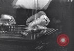Image étain phonograph United States USA, 1928, de la seconde 6 séquences d'archives historiques vidéo 65675030451