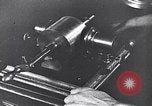 Image étain phonograph United States USA, 1928, de la seconde 13 séquences d'archives historiques vidéo 65675030451