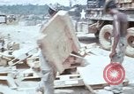 Immagine di Luce 199th della brigata di fanteria lasciando la Cambogia Cambogia, 1970, secondo 16 filmato di repertorio 65675030463