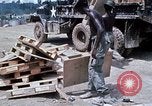 Immagine di Luce 199th della brigata di fanteria lasciando la Cambogia Cambogia, 1970, secondo 21 filmato di repertorio 65675030463