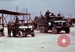 Immagine di 105mm obice Il Vietnam, 1968, secondo 22 filmato di repertorio 65675030465