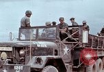 Immagine di 105mm obice Il Vietnam, 1968, secondo 58 filmato di repertorio 65675030465