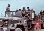Immagine di 105mm obice Il Vietnam, 1968, secondo 61 filmato di repertorio 65675030465