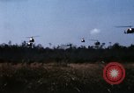 Immagine di UH-1D elicotteri Il Vietnam, 1968, secondo 19 filmato di repertorio 65675030466