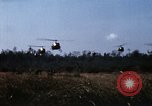 Immagine di UH-1D elicotteri Il Vietnam, 1968, secondo 23 filmato di repertorio 65675030466