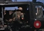 Immagine di UH-1D elicotteri Il Vietnam, 1968, secondo 50 filmato di repertorio 65675030466