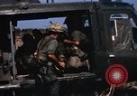 Immagine di UH-1D elicotteri Il Vietnam, 1968, secondo 51 filmato di repertorio 65675030466