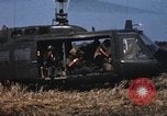 Immagine di UH-1D elicotteri Il Vietnam, 1968, secondo 53 filmato di repertorio 65675030466