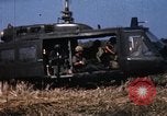 Immagine di UH-1D elicotteri Il Vietnam, 1968, secondo 55 filmato di repertorio 65675030466