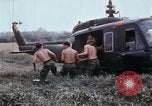 Standbild entladen liefert Vietnam, 1968, aus Sekunde 9 historischem Filmmaterial Videoclip 65675030470