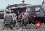 Standbild entladen liefert Vietnam, 1968, aus Sekunde 19 historischem Filmmaterial Videoclip 65675030470