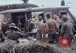 Standbild entladen liefert Vietnam, 1968, aus Sekunde 22 historischem Filmmaterial Videoclip 65675030470