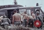 Standbild entladen liefert Vietnam, 1968, aus Sekunde 27 historischem Filmmaterial Videoclip 65675030470