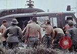 Standbild entladen liefert Vietnam, 1968, aus Sekunde 28 historischem Filmmaterial Videoclip 65675030470