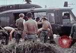 Standbild entladen liefert Vietnam, 1968, aus Sekunde 39 historischem Filmmaterial Videoclip 65675030470