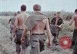 Standbild entladen liefert Vietnam, 1968, aus Sekunde 52 historischem Filmmaterial Videoclip 65675030470