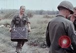 Standbild entladen liefert Vietnam, 1968, aus Sekunde 56 historischem Filmmaterial Videoclip 65675030470