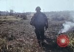 Standbild UH-1D Hubschrauber Kambodscha, 1968, aus Sekunde 19 historischem Filmmaterial Videoclip 65675030471