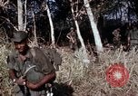 Standbild UH-1D Hubschrauber Kambodscha, 1968, aus Sekunde 33 historischem Filmmaterial Videoclip 65675030471