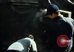 Standbild Koreaner Weizen beladen am Dock Südkorea, 1968, aus Sekunde 13 historischem Filmmaterial Videoclip 65675030472