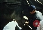Standbild Koreaner Weizen beladen am Dock Südkorea, 1968, aus Sekunde 15 historischem Filmmaterial Videoclip 65675030472