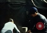 Standbild Koreaner Weizen beladen am Dock Südkorea, 1968, aus Sekunde 17 historischem Filmmaterial Videoclip 65675030472