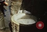 Standbild Koreaner Weizen beladen am Dock Südkorea, 1968, aus Sekunde 30 historischem Filmmaterial Videoclip 65675030472