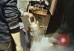 Standbild Koreaner Weizen beladen am Dock Südkorea, 1968, aus Sekunde 35 historischem Filmmaterial Videoclip 65675030472