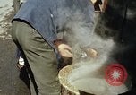 Standbild Koreaner Weizen beladen am Dock Südkorea, 1968, aus Sekunde 43 historischem Filmmaterial Videoclip 65675030472