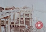 Standbild damged Newport Bridge Saigon Vietnam, 1968, aus Sekunde 15 historischem Filmmaterial Videoclip 65675030473