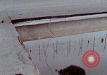 Standbild damged Newport Bridge Saigon Vietnam, 1968, aus Sekunde 20 historischem Filmmaterial Videoclip 65675030473