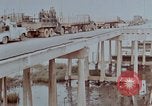 Standbild damged Newport Bridge Saigon Vietnam, 1968, aus Sekunde 36 historischem Filmmaterial Videoclip 65675030473