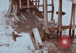 Standbild damged Newport Bridge Saigon Vietnam, 1968, aus Sekunde 58 historischem Filmmaterial Videoclip 65675030473