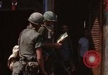 Standbild Nachwirkungen der kommunistischen Offensive in Saigon Saigon Vietnam, 1968, aus Sekunde 13 historischem Filmmaterial Videoclip 65675030474