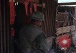 Standbild Nachwirkungen der kommunistischen Offensive in Saigon Saigon Vietnam, 1968, aus Sekunde 35 historischem Filmmaterial Videoclip 65675030474