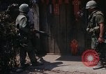 Standbild Nachwirkungen der kommunistischen Offensive in Saigon Saigon Vietnam, 1968, aus Sekunde 49 historischem Filmmaterial Videoclip 65675030474